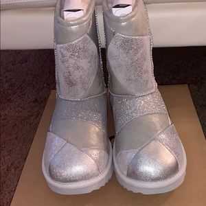 Silver glittered ugg